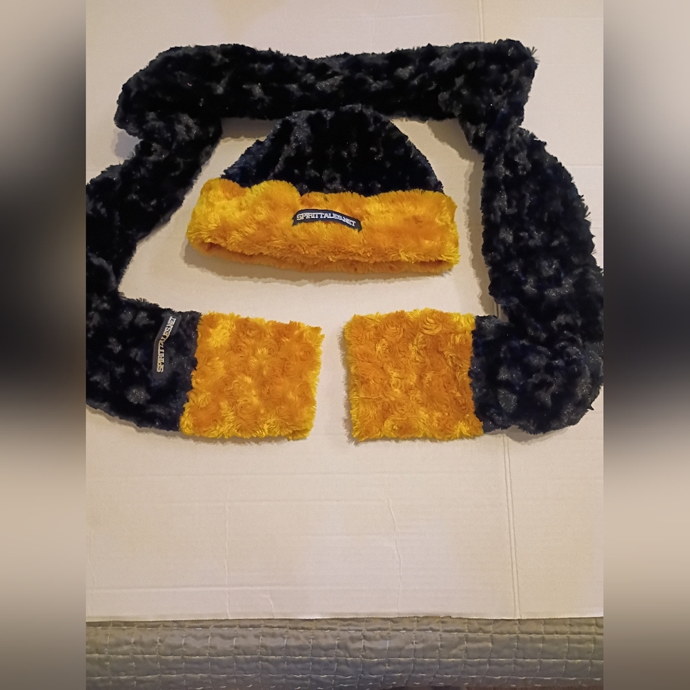 Spirit TalesYellow and Black Women's Hat and‎ Scarf Set With Hand Pockets